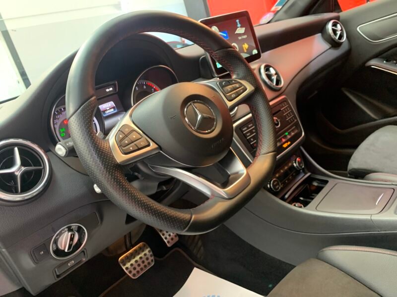 MERCEDES-BENZ CLASE GLA GLA 200 AMG LINE