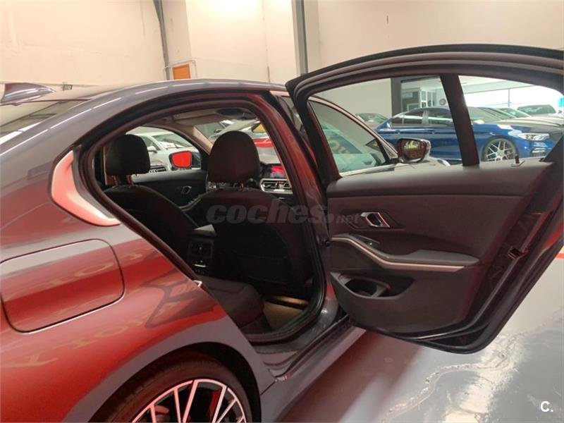 BMW Serie 3 318dA Business 4p.