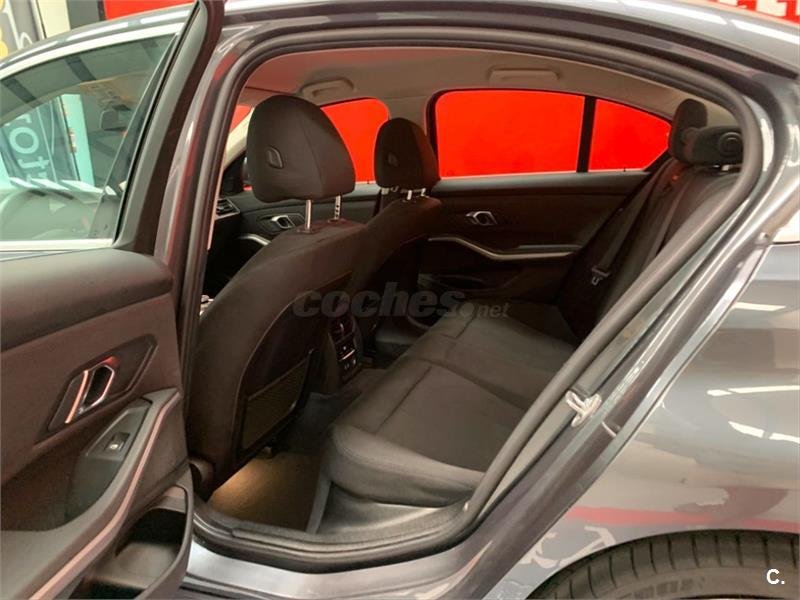 BMW Serie 3 318dA Business 4p.