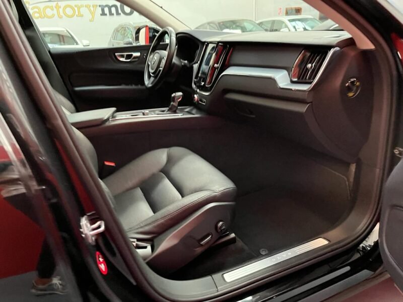 VOLVO XC60 2.0 D4 AWD Momentum