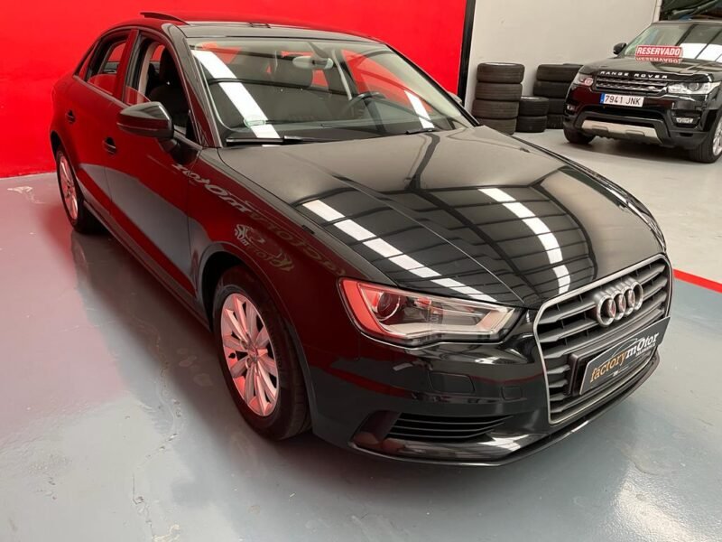 AUDI A3 Sedan 1.6 TDI 105cv Ambition 4p.