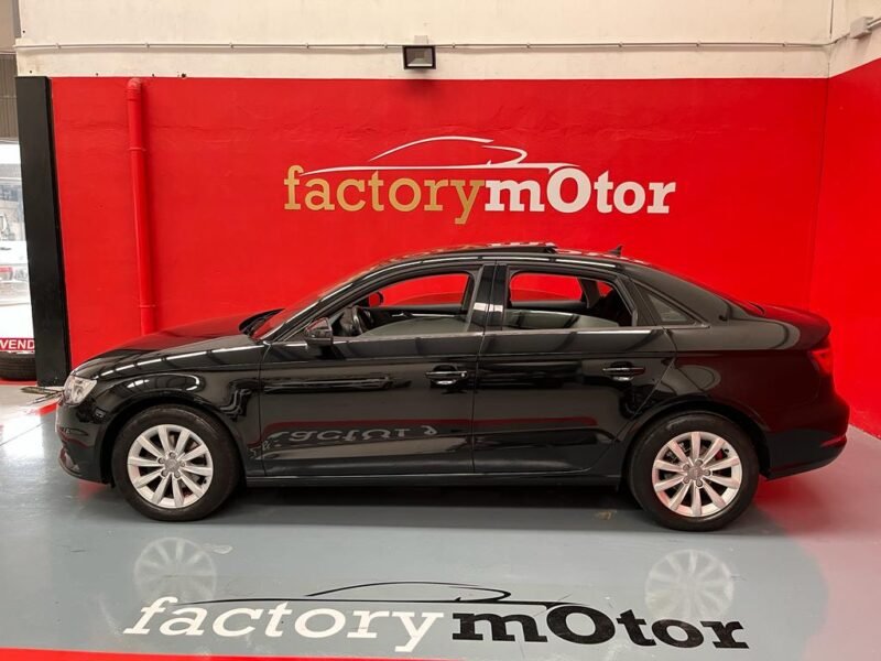 AUDI A3 Sedan 1.6 TDI 105cv Ambition 4p.