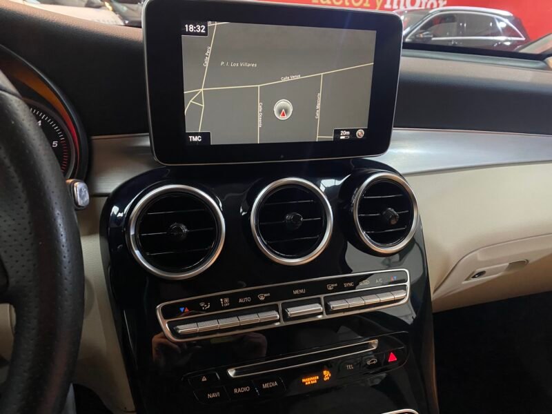 MERCEDES-BENZ GLC 220D 4Matic 5p