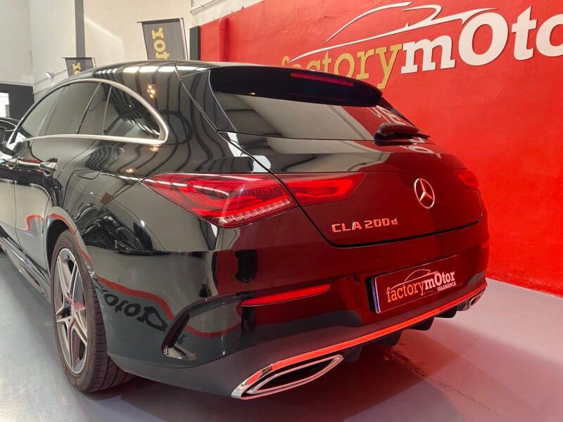 MERCEDES-BENZ Clase CLA 200 D DCT Shooting Brake