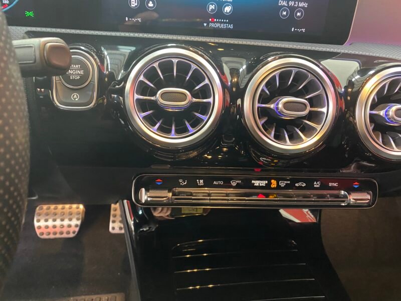 MERCEDES-BENZ Clase CLA 200 D DCT Shooting Brake