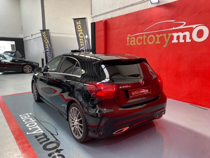 MERCEDES-BENZ Clase A 200d AMG Line