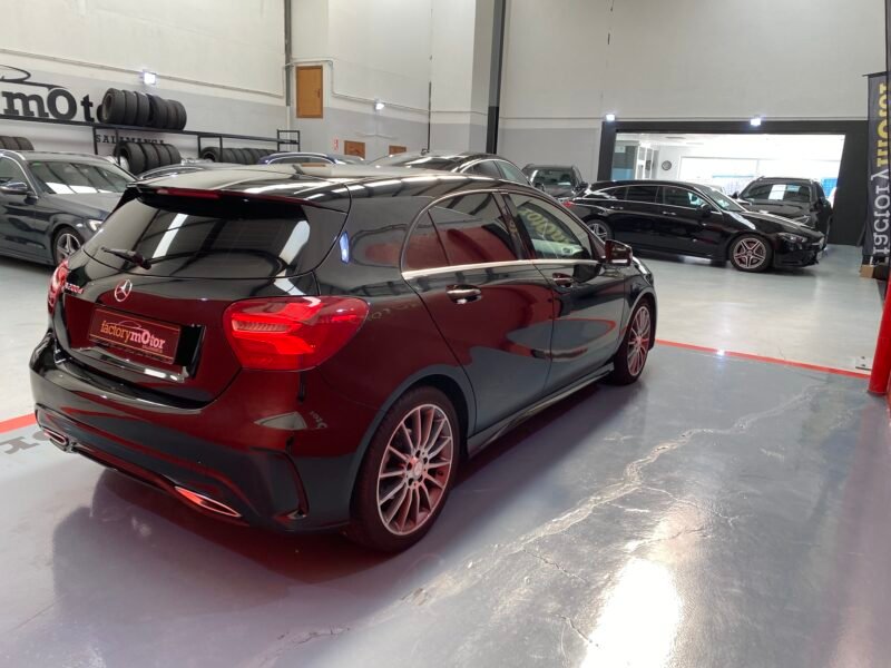 MERCEDES-BENZ Clase A 200d AMG Line