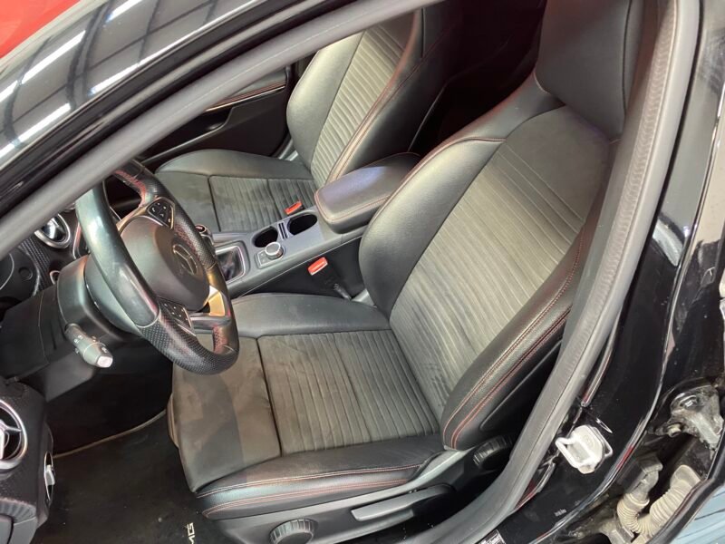 MERCEDES-BENZ Clase A 200d AMG Line