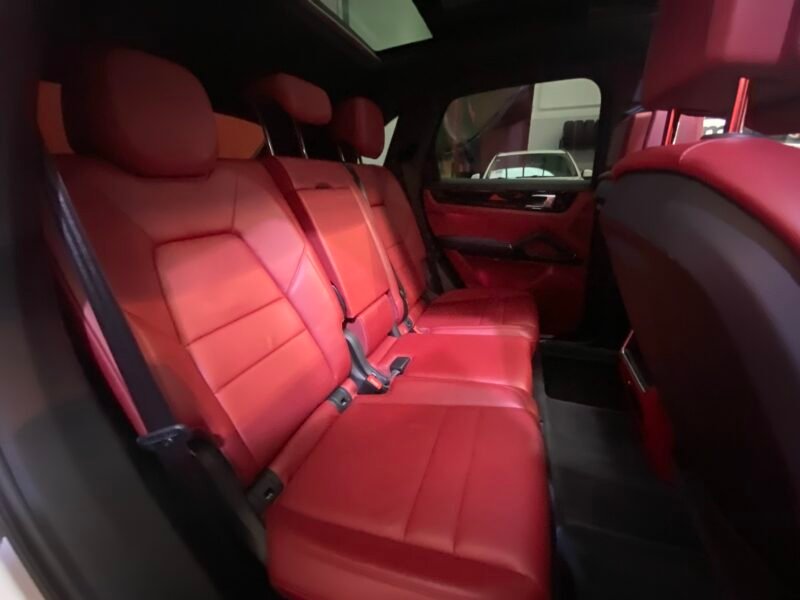 PORSCHE Cayenne E-HYBRID