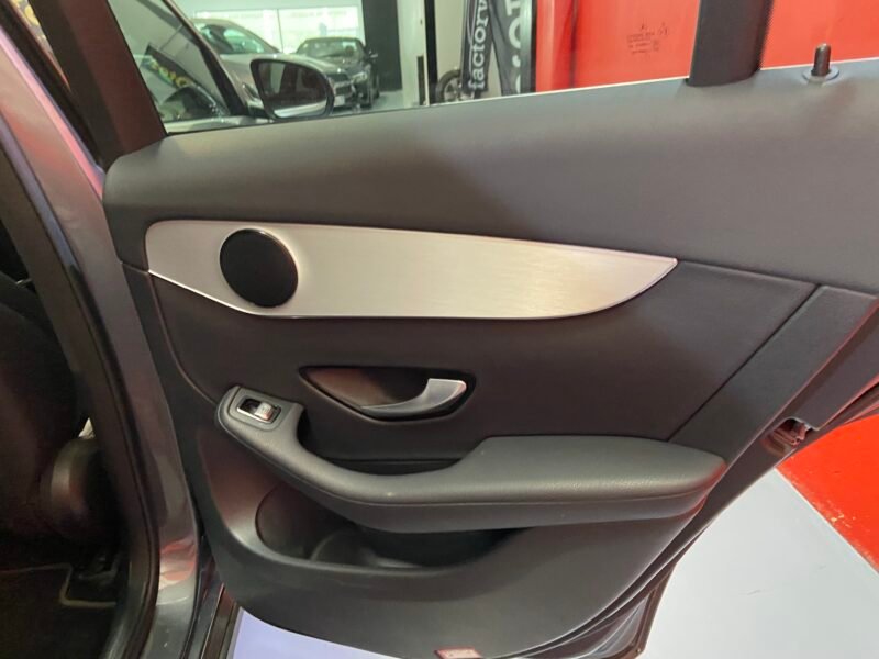 MERCEDES GLC 220d 4MATIC 5P