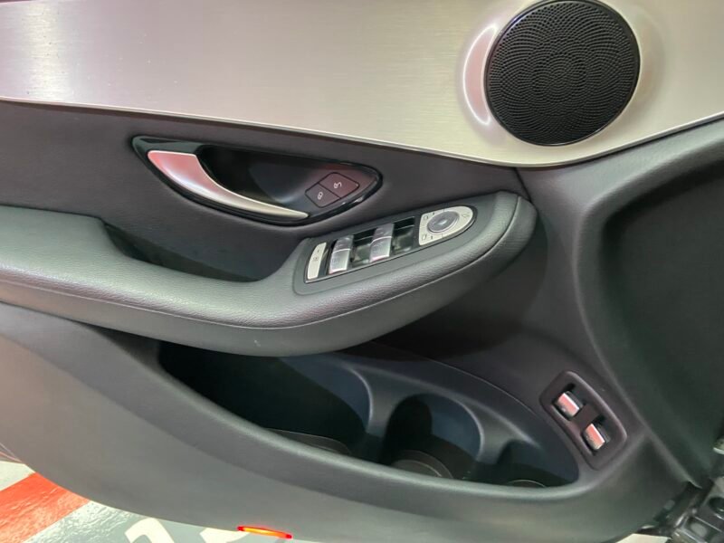 MERCEDES GLC 220d 4MATIC 5P