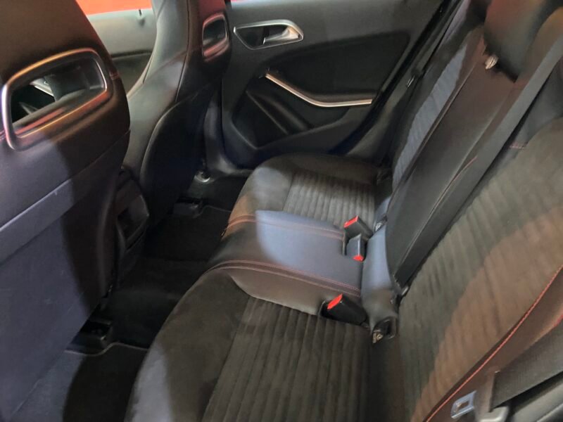 MERCEDES CLASE A 200CDI AMG LINE