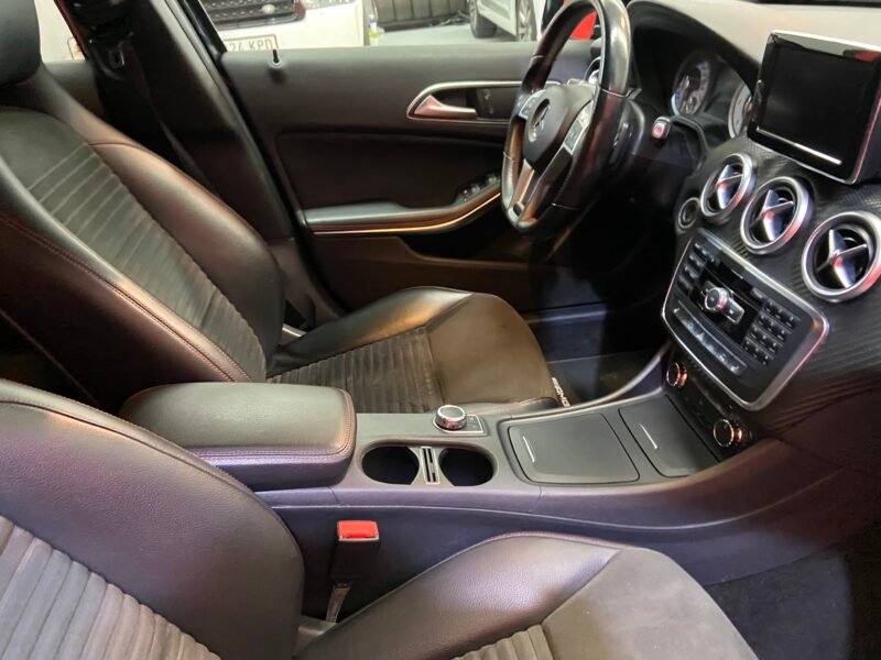 MERCEDES CLASE A 200CDI AMG LINE